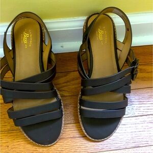 Brown leather flat sandals